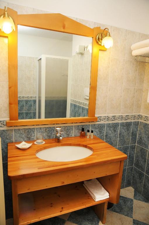 Residence Marisol Camere & Appartamenti - Mezzana Centre Ruang foto